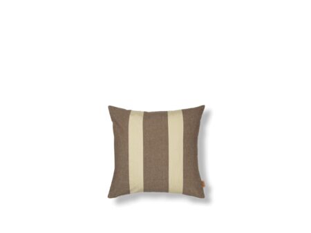 Ferm Living - Strand Outdoor Cushion Cover - Pudebetræk - Carob Brown/Parchme - W50 x D1 x H50 cm
