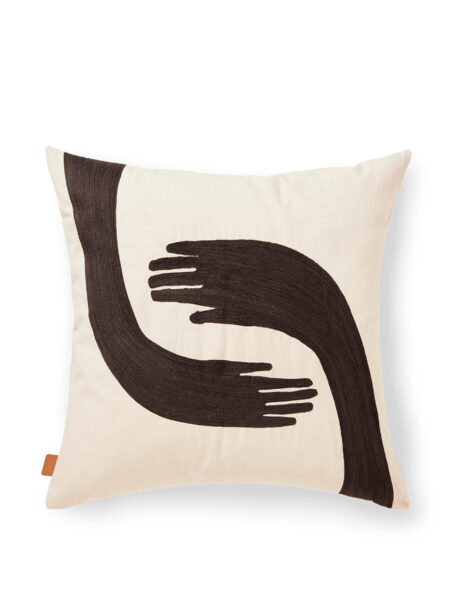 Pose Cushion fra Ferm Living